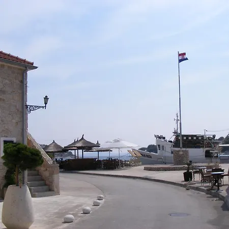 Petra * Tribunj (Sibenik-Knin)